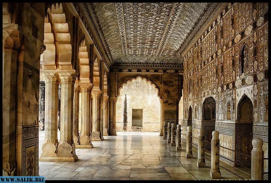 Hall o. Дворец шиш-Махал Индия Форт Амбер. Дворец Sheesh Mahal (зеркальный дворец). Форт Амбер Джайпур зеркальная комната. Шиш Махал в Индии.