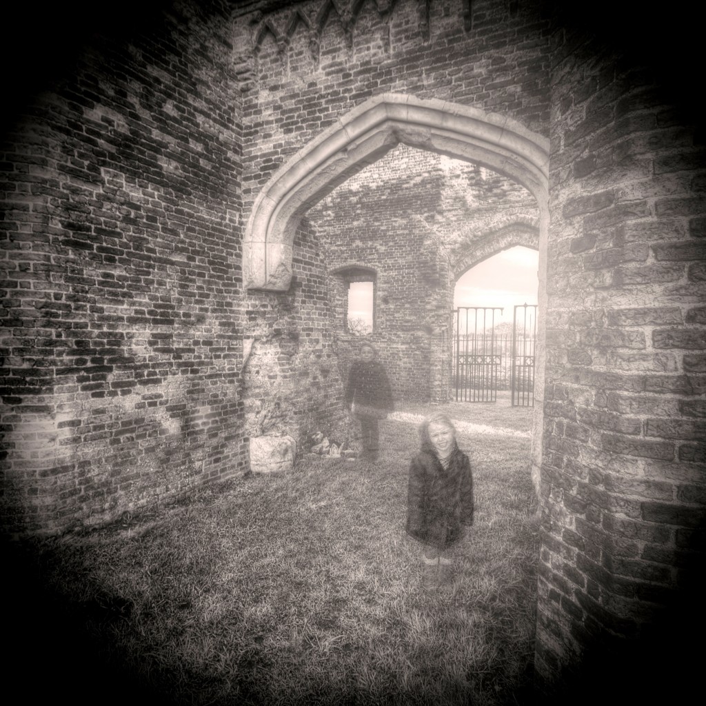 Про призраков замка